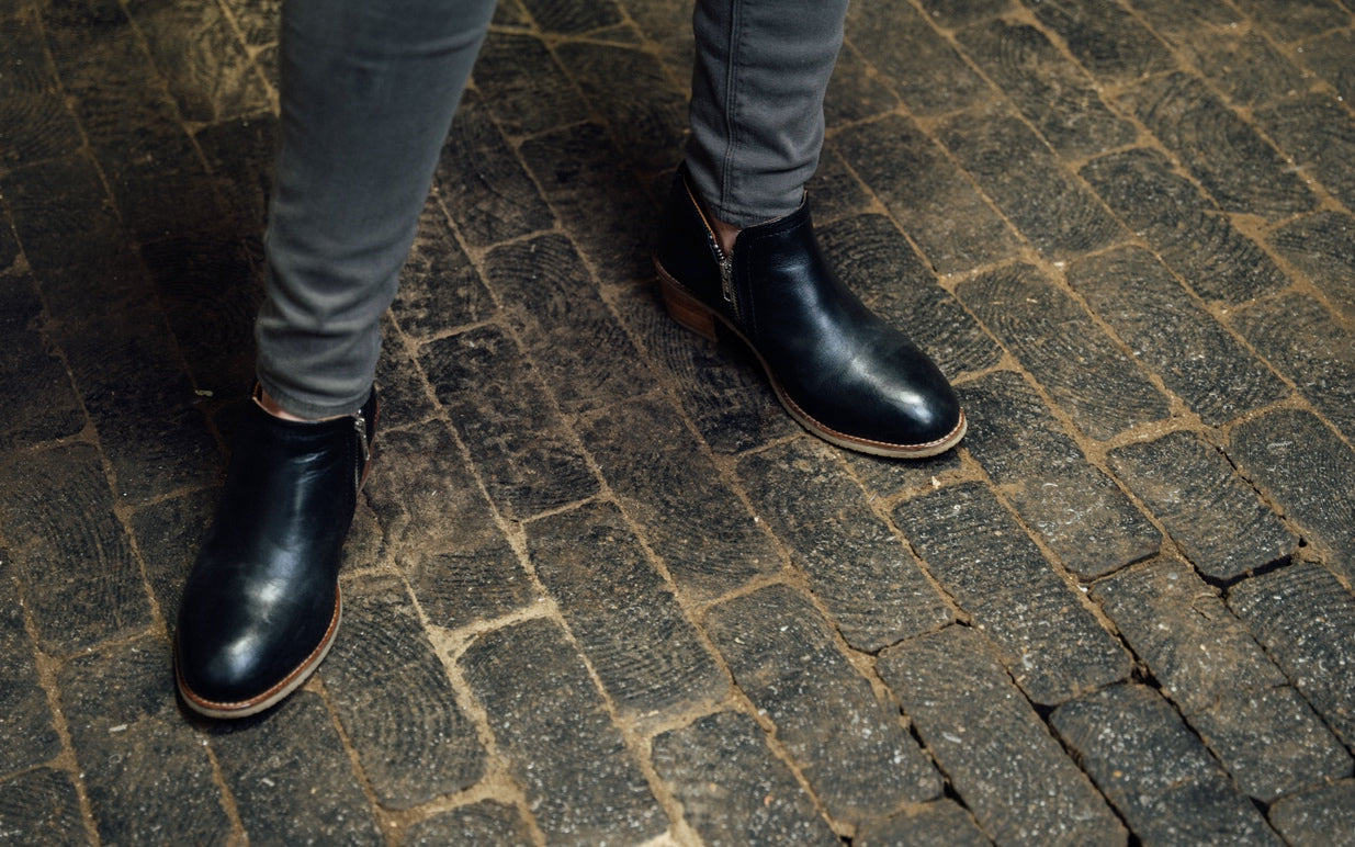 
                  
                    Gravity Safety Shoe - Oxford Steels
                  
                
