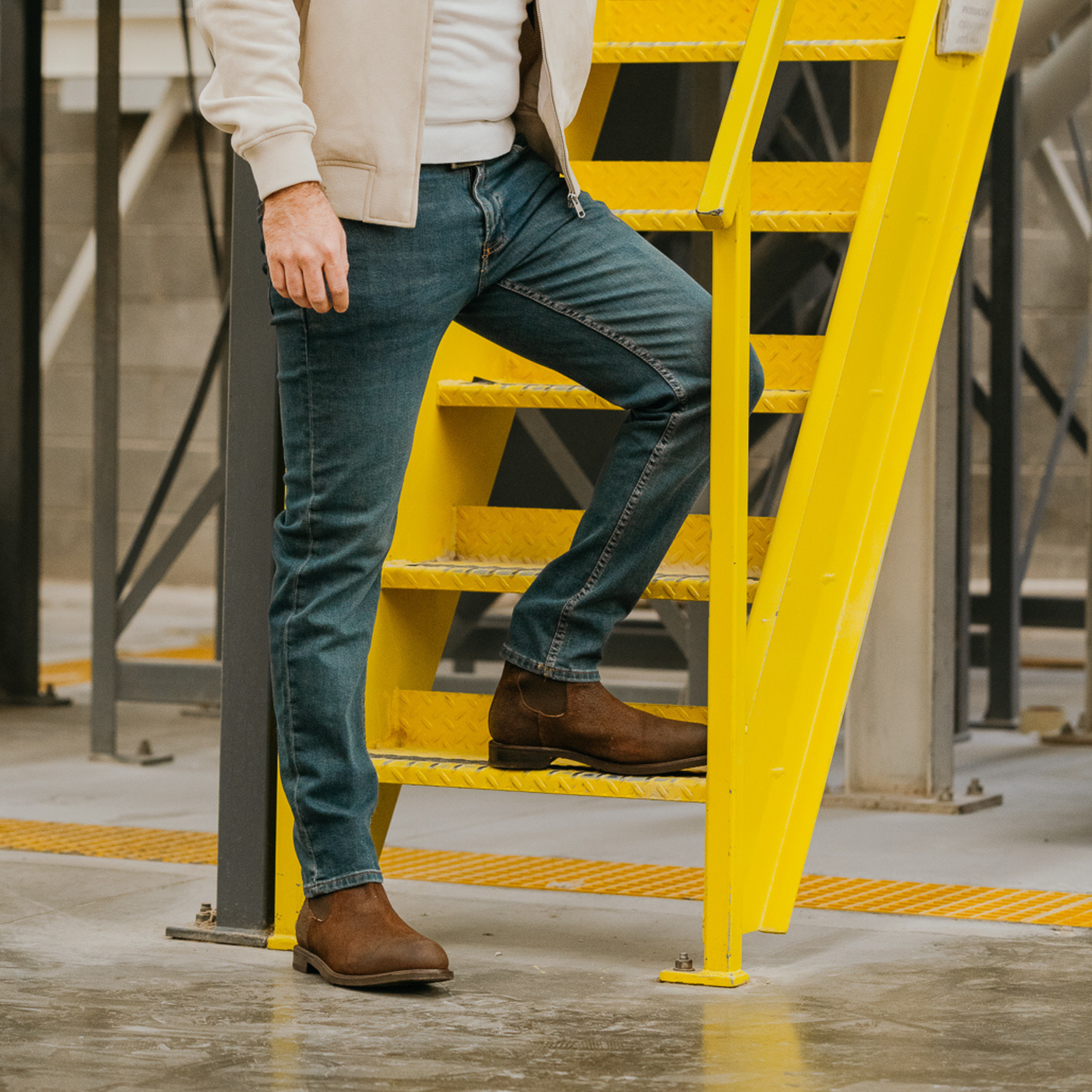 
                  
                    STEEL TOE CHELSEA BOOT BRONX MOKA - Oxford Steels
                  
                