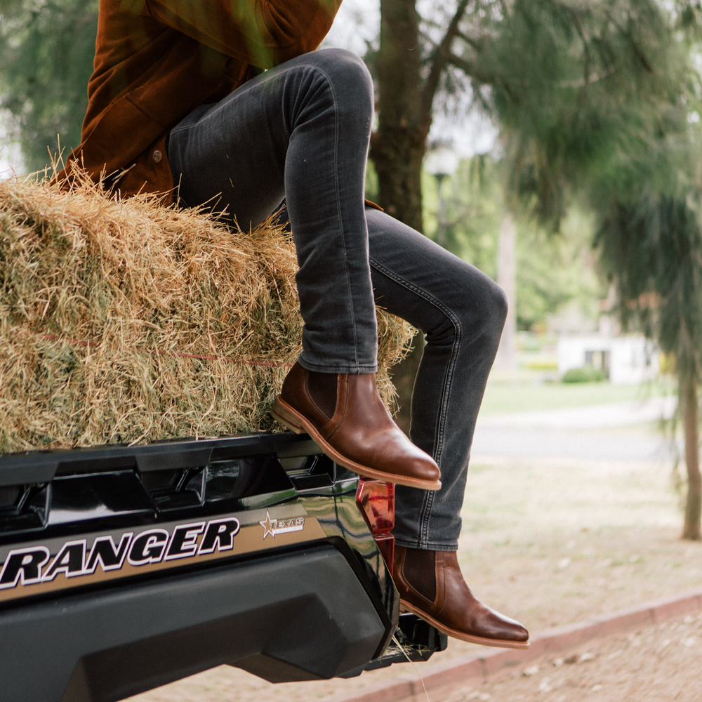 
                  
                    STEEL TOE CHELSEA BOOT WALLACE AMBER
                  
                